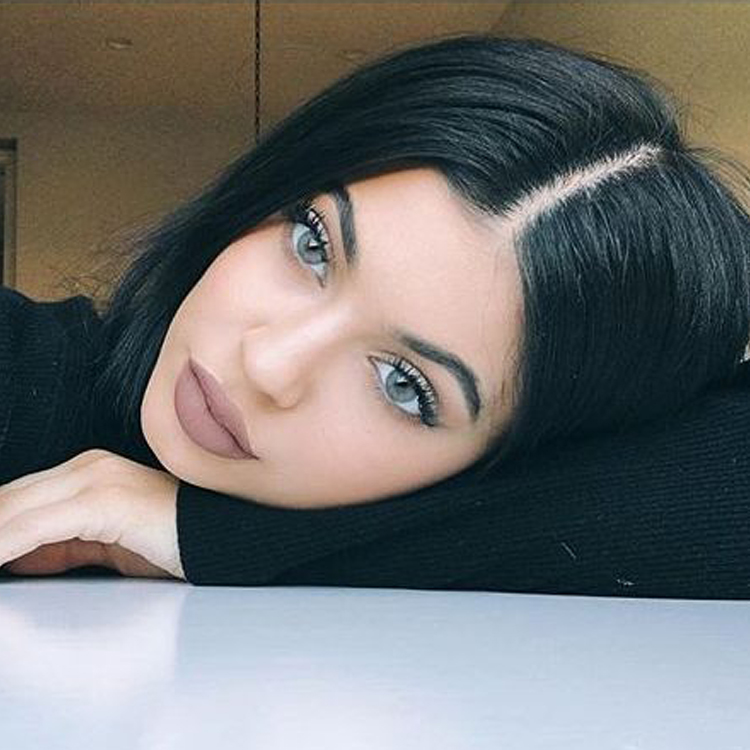 Kylie wearing Solotica Hidrocharme Crystal