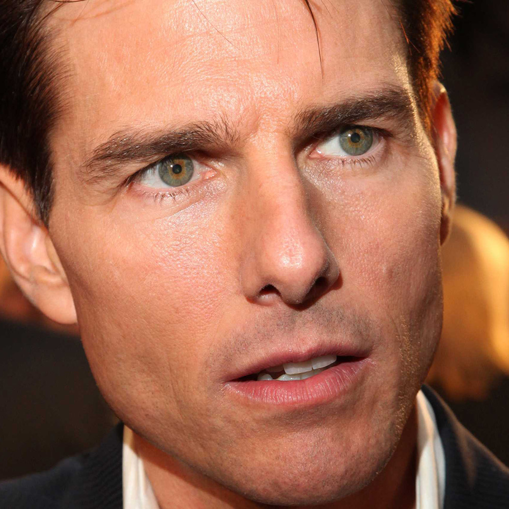 tom-cruise-eye-color